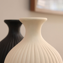 Vaso De Cerâmica Clássico Canelado - Decoração para sala, quarto, escritório, painel, rack, aparador